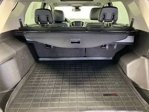 Used 2018 GMC Terrain Denali w/ Advanced Safety Package AWD/4WD image 10