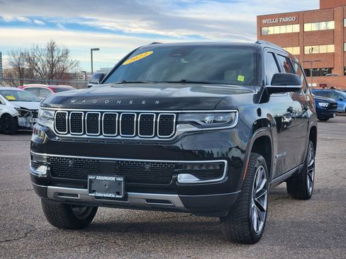 Used 2022 Jeep Wagoneer Series III w/ Premium Group I image 4