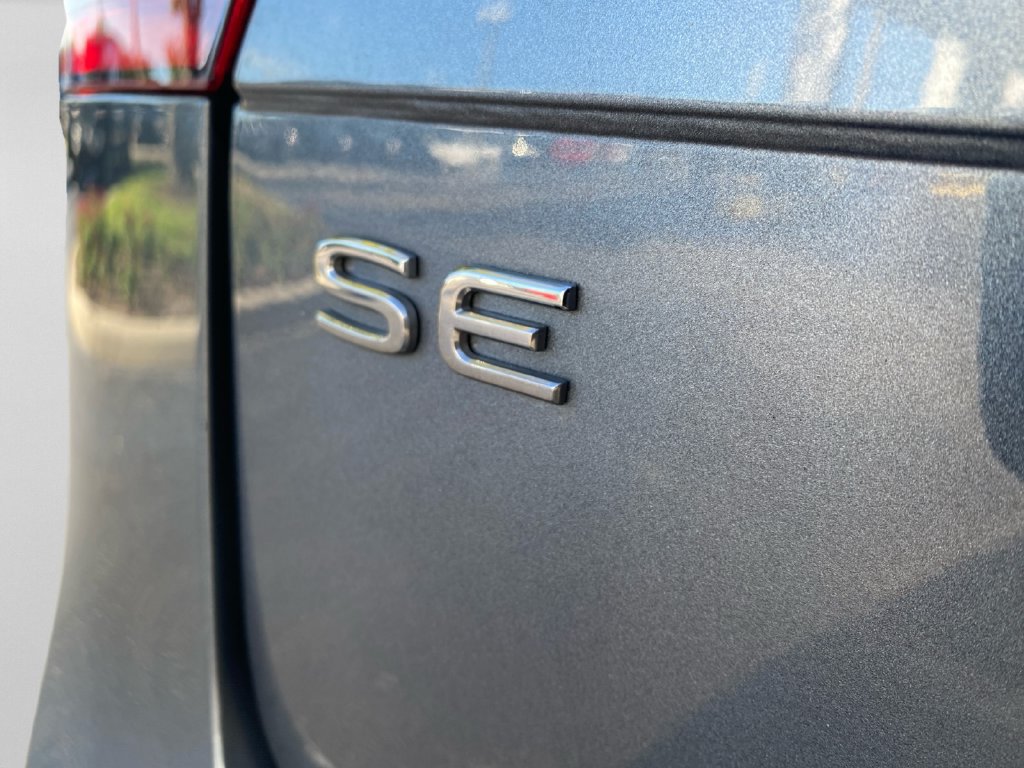 Used 2023 Volkswagen Tiguan SE FWD image 30