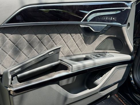 Used 2023 Audi S8 AWD/4WD image 13