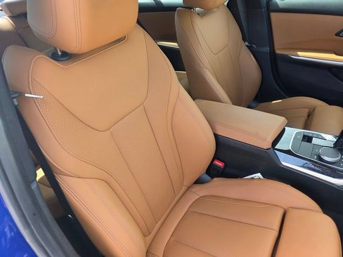 Used 2022 BMW 330i Sedan w/ M Sport Package RWD image 25