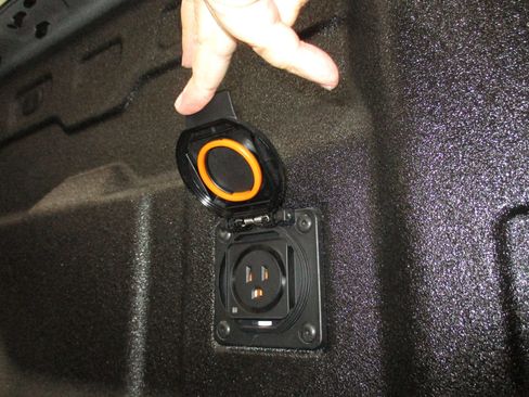 New 2026 GMC Canyon Elevation w/ Convenience Package image 12