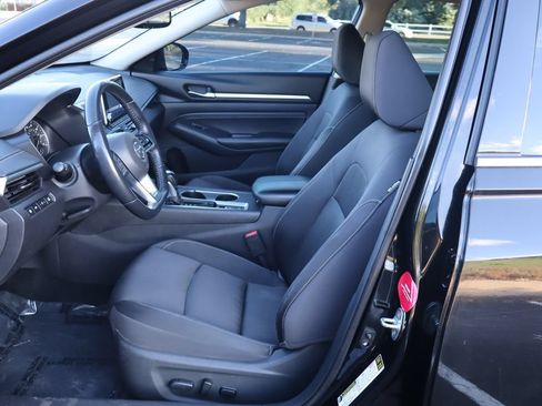 Used 2019 Nissan Altima 2.5 SV FWD image 19