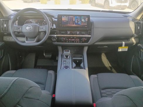 New 2026 Nissan Pathfinder SV image 9