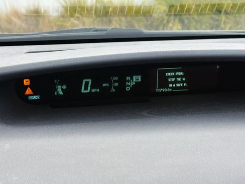 Used 2014 Toyota Prius Three w/ Solar Roof Package FWD image 41