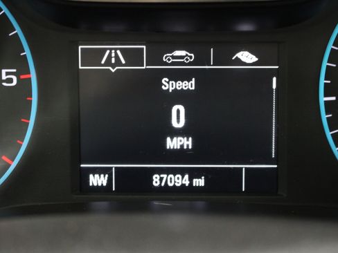 Used 2018 Chevrolet Cruze LT FWD image 15