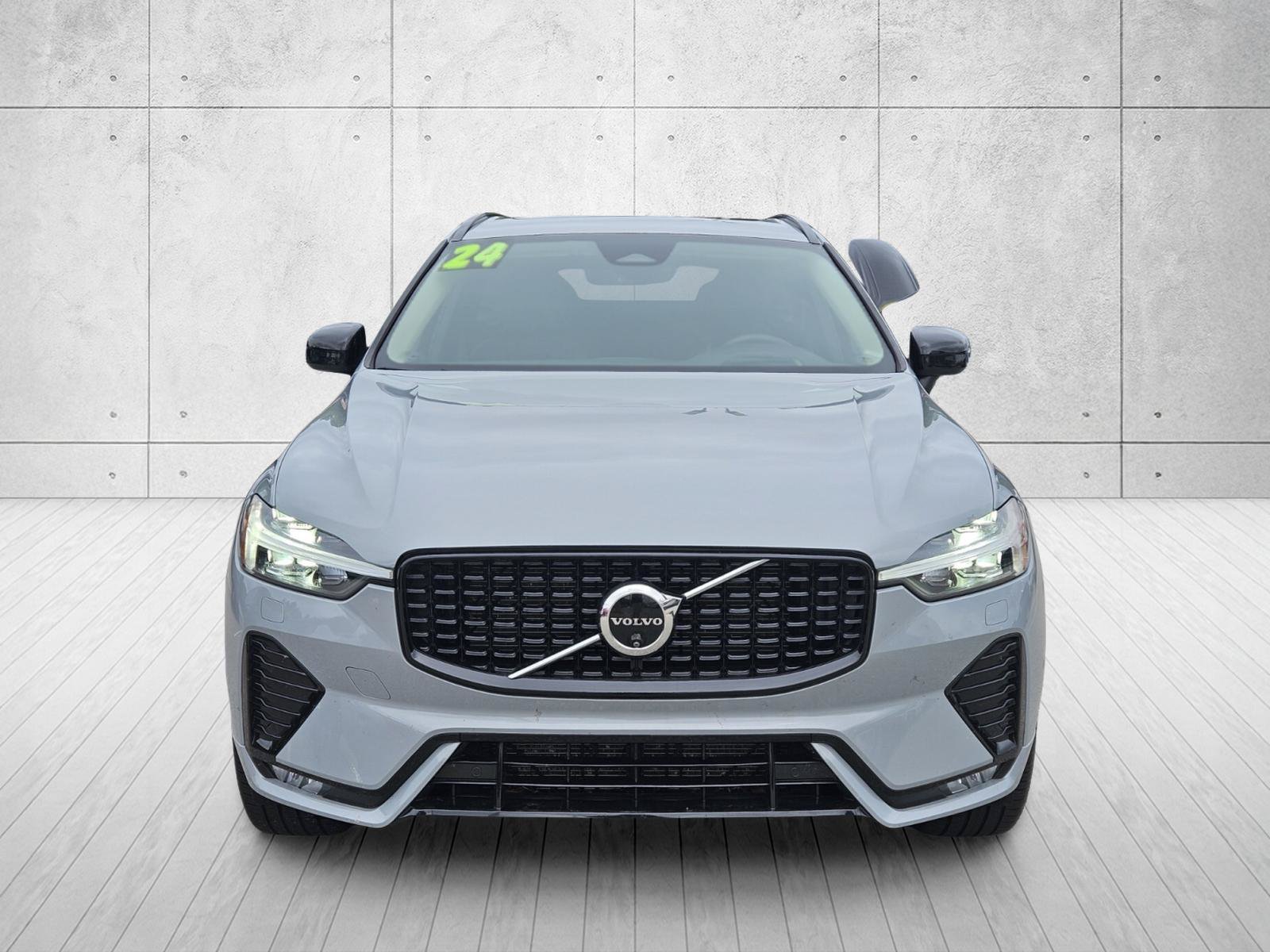 Used 2024 Volvo XC60 B5 Ultimate w/ Protection Package Premier AWD/4WD image 2
