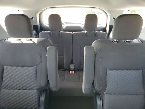 Used 2024 Ford Explorer XLT image 13