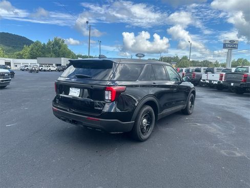 New 2025 Ford Explorer 4WD Police Interceptor image 5