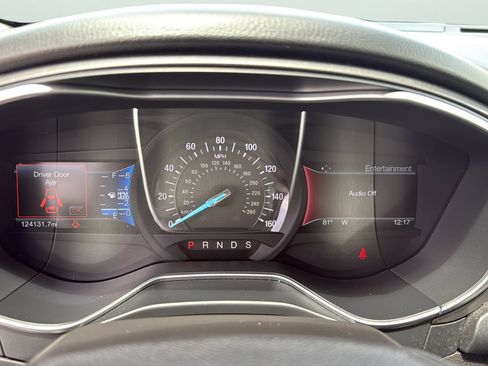 Used 2016 Ford Fusion Titanium FWD image 13