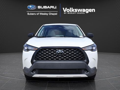 Used 2023 Toyota Corolla Cross L AWD/4WD image 2