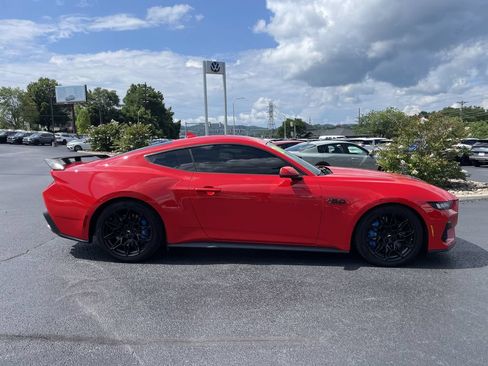 Used 2024 Ford Mustang GT Premium RWD image 4