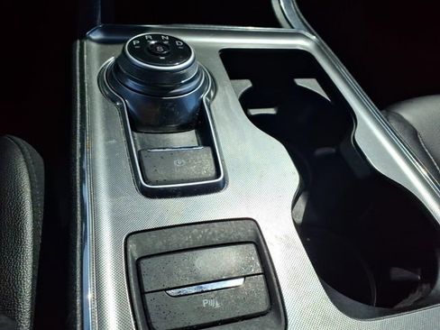 Used 2024 Ford Edge Titanium image 20