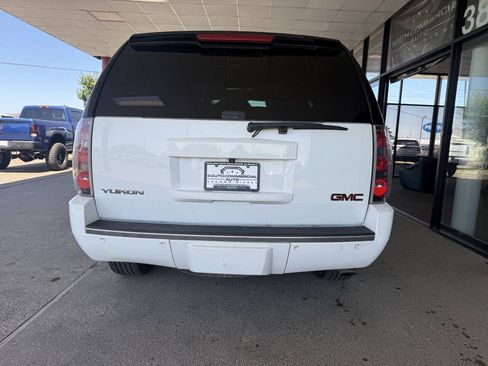 Used 2007 GMC Yukon Denali AWD/4WD image 17