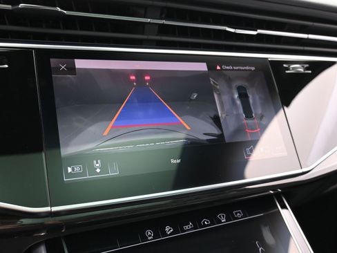 Used 2020 Audi Q7 3.0T Prestige w/ Prestige Package image 31