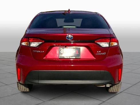 Used 2024 Toyota Corolla LE image 5