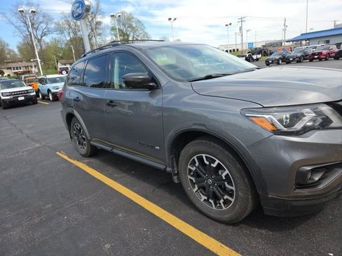 Used 2020 Nissan Pathfinder SL image 10