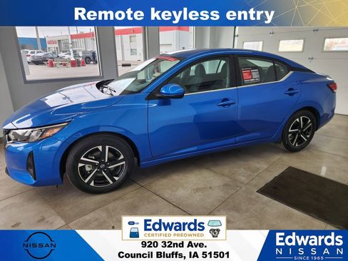 Used 2025 Nissan Sentra SV FWD image 5