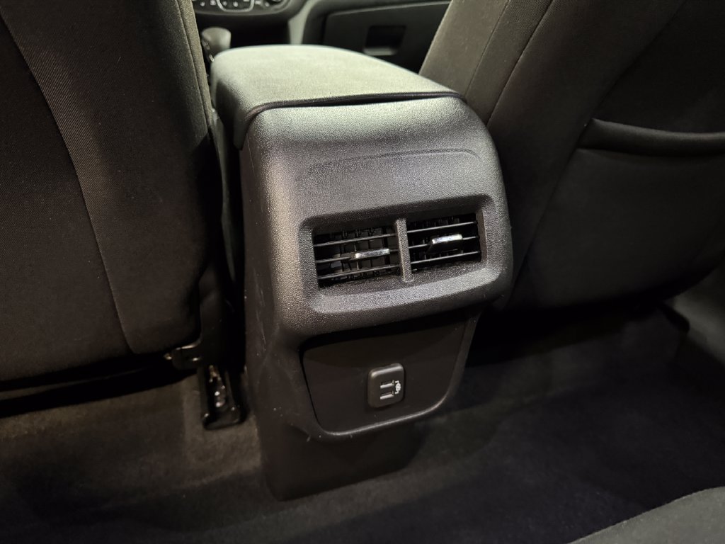 Used 2024 Chevrolet Equinox LT AWD/4WD image 23