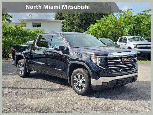 Used 2025 GMC Sierra 1500 SLT AWD/4WD image 1