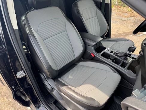 Used 2018 Ford Escape SE w/ SE Sport Appearance Package image 13