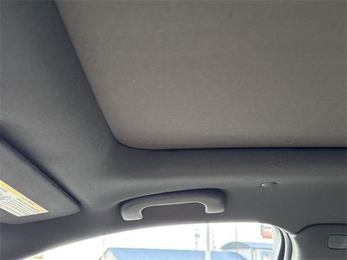 Used 2018 Cadillac XT5 Luxury image 14