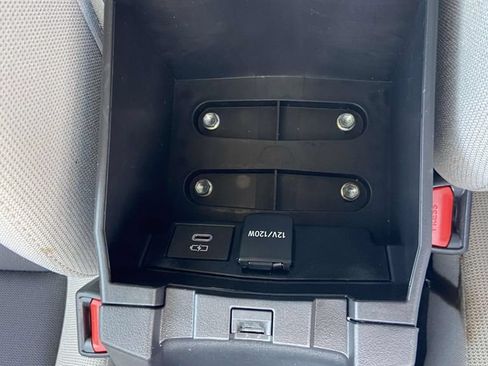 Used 2025 Toyota Corolla LE FWD image 27