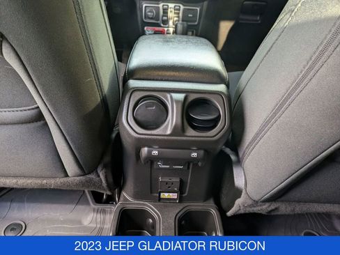 Used 2023 Jeep Gladiator Rubicon image 32