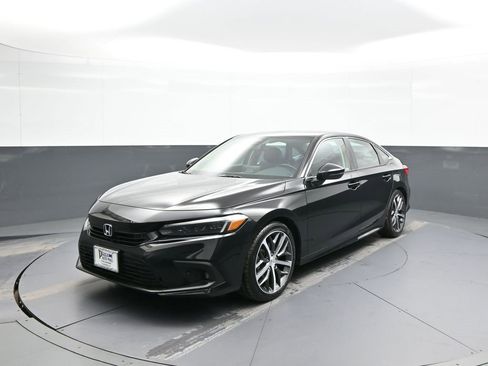 Used 2023 Honda Civic Touring image 1