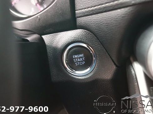 Used 2021 Toyota RAV4 XLE FWD image 23