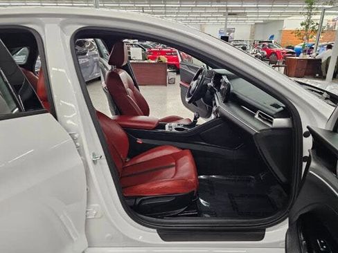 Used 2023 Kia K5 GT-Line image 12