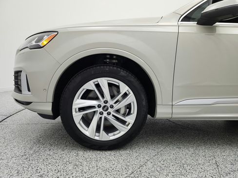 Used 2023 Audi Q7 2.0T Premium w/ Convenience Package AWD/4WD image 18