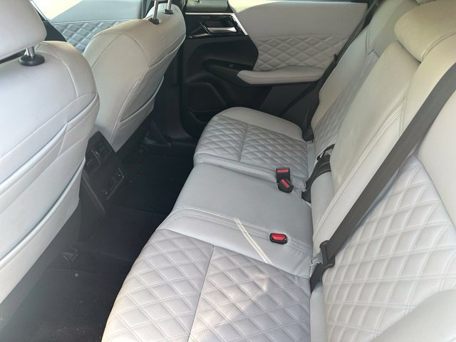 Used 2022 Mitsubishi Outlander SEL AWD/4WD image 9