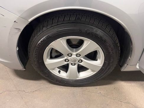 Used 2014 Toyota Sienna LE image 27