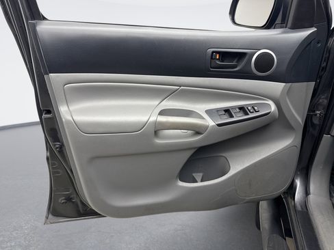 Used 2013 Toyota Tacoma 4x4 Double Cab image 9