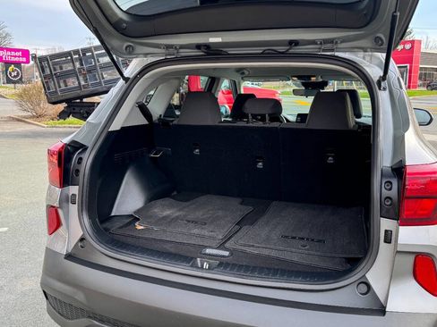 Used 2022 Kia Seltos LX image 18