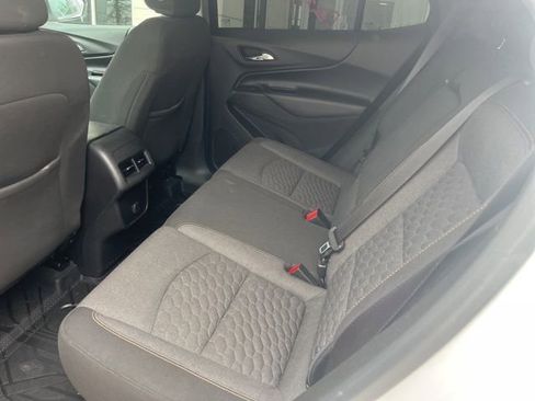 Used 2018 Chevrolet Equinox LT AWD/4WD image 16