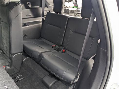 Used 2024 Mitsubishi Outlander SE image 11