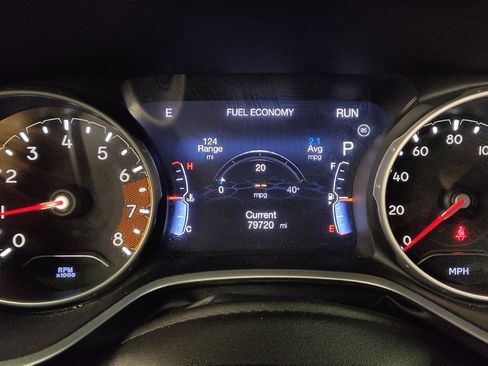 Used 2018 Jeep Compass Sport w/ Tech Group FWD image 23