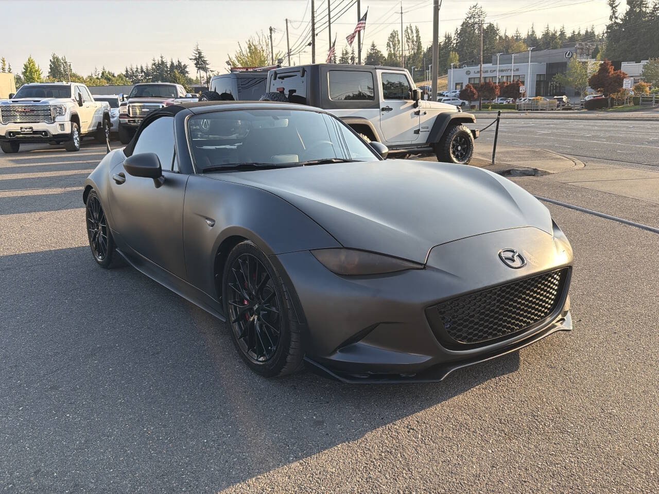 Used 2017 MAZDA MX-5 Miata Club w/ Brembo/BBS Package RWD image 12