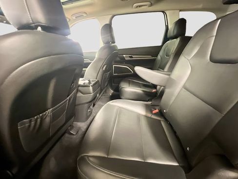 Used 2021 Kia Telluride S FWD image 25