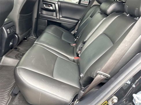 Used 2022 Toyota 4Runner TRD Off-Road image 19