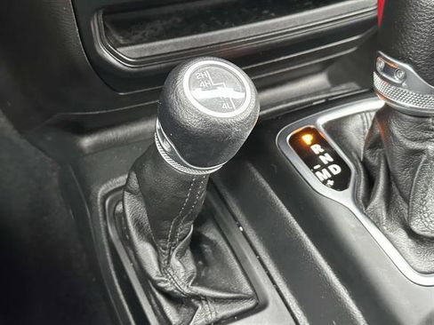 Used 2022 Jeep Gladiator Sport AWD/4WD image 44