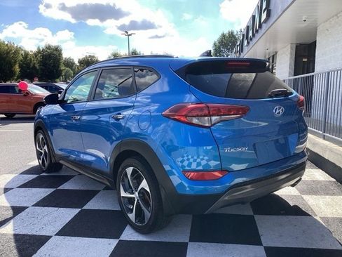 Used 2023 Nissan Frontier SV image 35