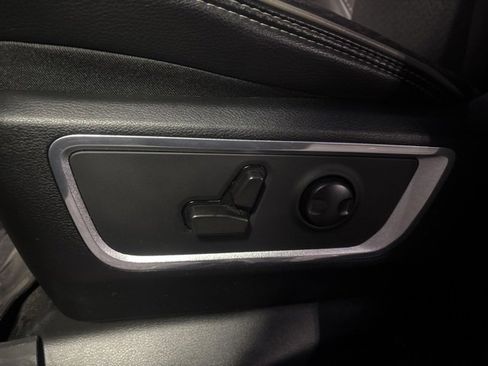 Used 2022 RAM 1500 Laramie image 17