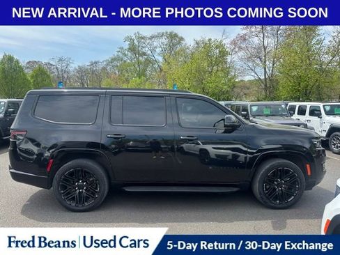 Certified 2024 Jeep Wagoneer Series II AWD/4WD image 3