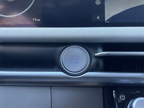 New 2026 Hyundai Tucson Limited image 37