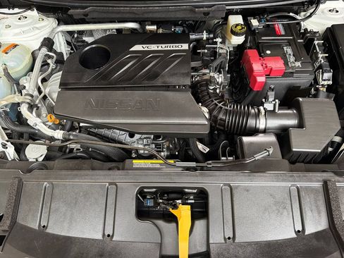 Used 2024 Nissan Rogue SL FWD image 37