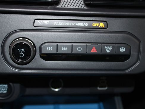 New 2025 Ford Maverick XLT w/ XLT Luxury Package image 45