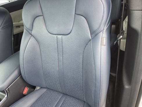 Used 2022 Kia Sorento SX Prestige w/ Panoramic Sunroof Package AWD/4WD image 16